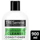Tresemme Remoisturising Hair Conditioner 900ml