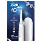 Oral-B iO4 White Electric Toothbrush + Travel Case