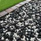 Mainland Aggregates 20mm Black And White Chippings